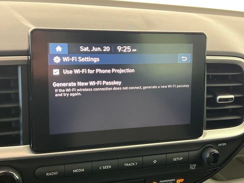 Used 2023 Hyundai Venue SEL FWD image 21