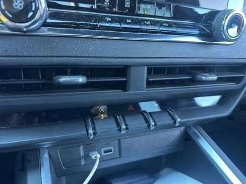 Certified 2023 Chevrolet Colorado Trail Boss w/ Technology Package image 36