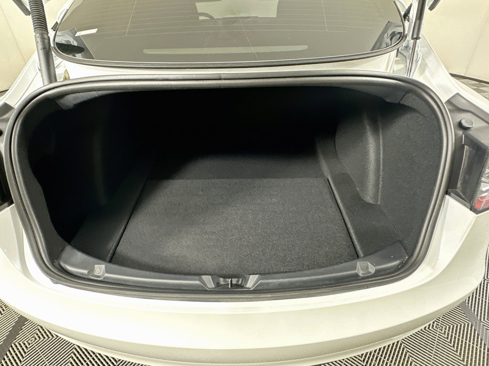 Used 2023 Tesla Model 3 Standard Range RWD image 28