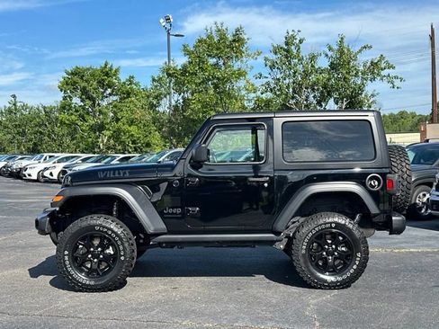 Used 2022 Jeep Wrangler Sport AWD/4WD image 2