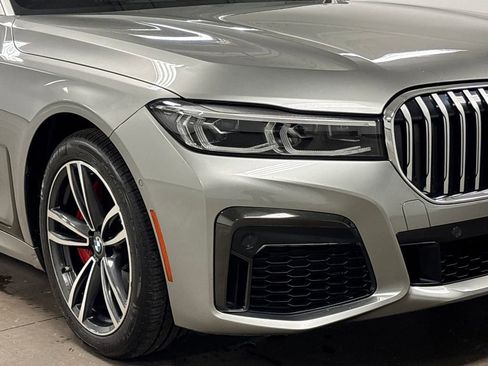 Used 2021 BMW 750i xDrive w/ Executive Package image 5