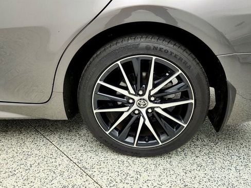 Used 2023 Toyota Camry SE FWD image 9