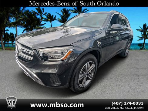 Certified 2022 Mercedes-Benz GLC 300 w/ Premium Package Lite image 17