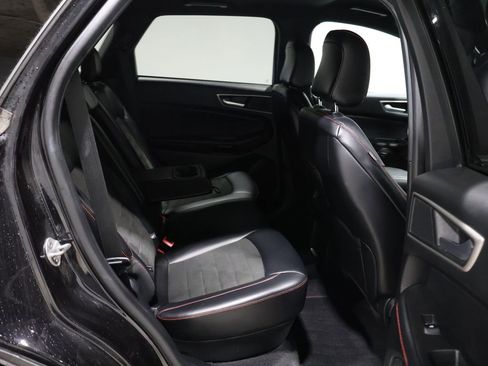 Used 2024 Ford Edge ST-Line image 19