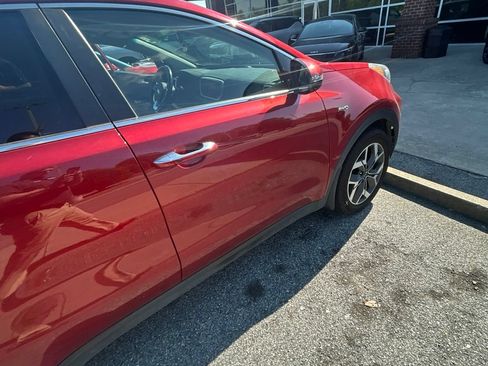Used 2020 Kia Sportage EX AWD/4WD image 11