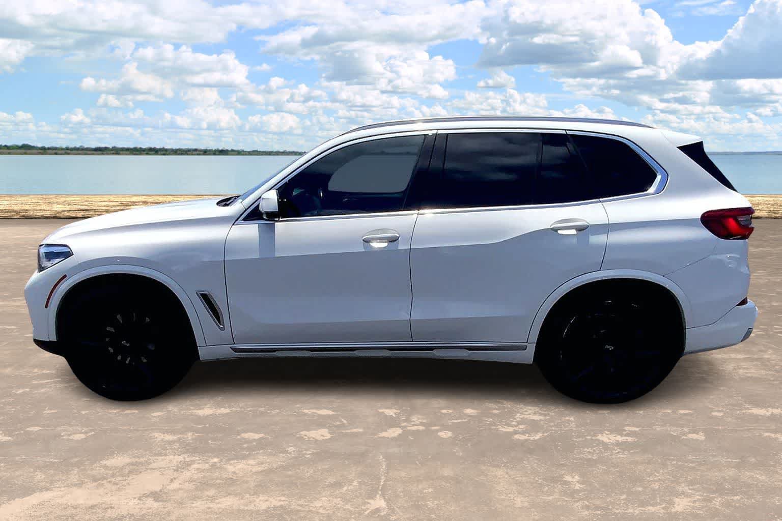 Used 2019 BMW X5 xDrive40i w/ Convenience Package AWD/4WD image 3