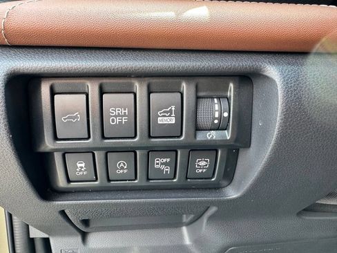 Used 2023 Subaru Forester Touring AWD/4WD image 17