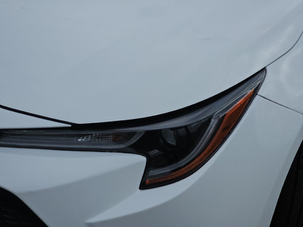 Used 2022 Toyota Corolla LE w/ Carpet Mat Package (TMS) FWD image 32