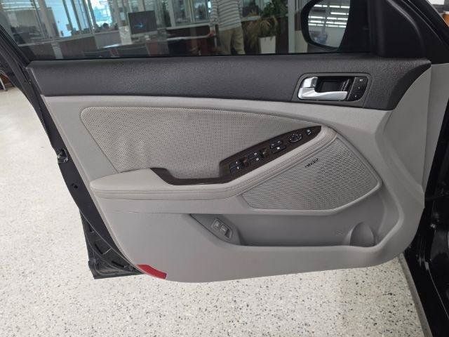 Used 2015 Kia Optima EX w/ EX Premium Package FWD image 35