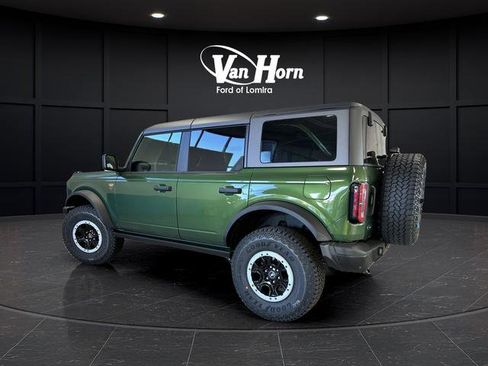 New 2025 Ford Bronco Badlands w/ Sasquatch Package image 3