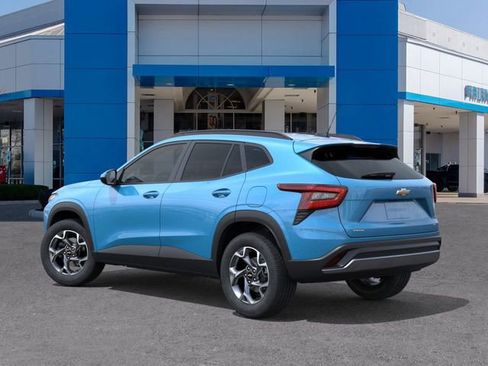 New 2026 Chevrolet Trax LT image 3