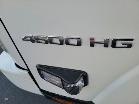 New 2024 Chevrolet Low Cab Forward image 21