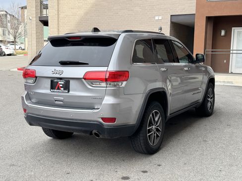 Used 2018 Jeep Grand Cherokee Limited image 7