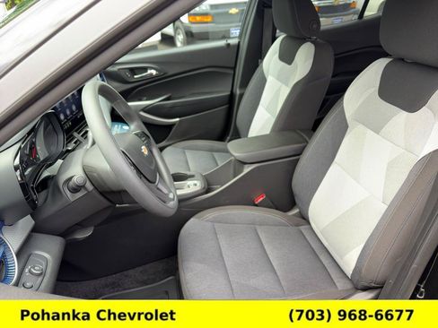 Certified 2024 Chevrolet Trax LS w/ LS Convenience Package FWD image 22