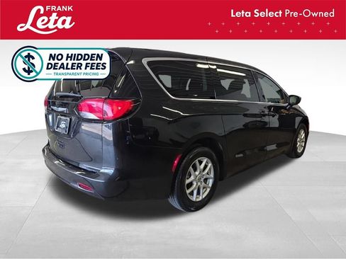 Used 2023 Chrysler Voyager LX FWD image 6