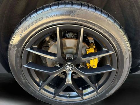 Used 2020 Alfa Romeo Stelvio Sprint w/ Nero Edizione image 29