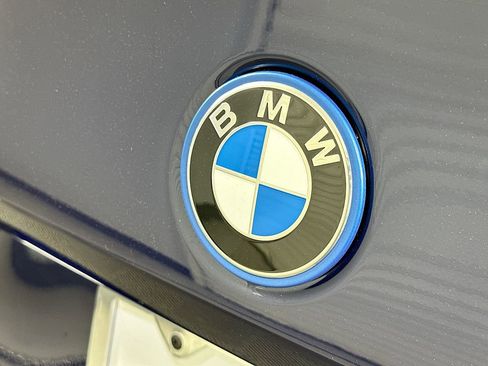 New 2026 BMW 550e xDrive w/ Executive Package image 22