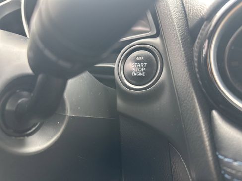 Used 2018 Toyota Yaris iA image 13