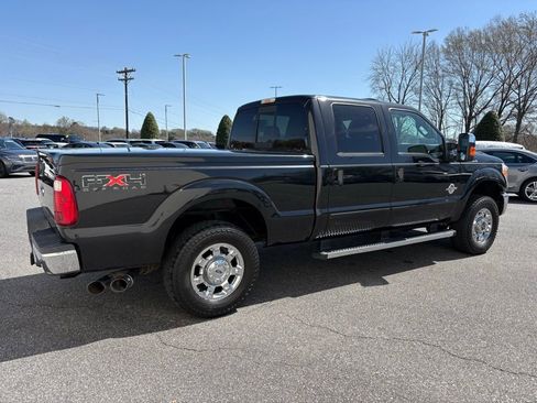 Used 2011 Ford F250 Lariat w/ Lariat Ultimate Pkg image 3