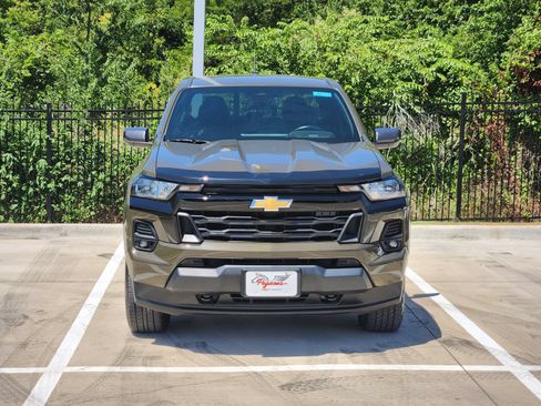 Used 2023 Chevrolet Colorado LT w/ LT Convenience Package II AWD/4WD image 6