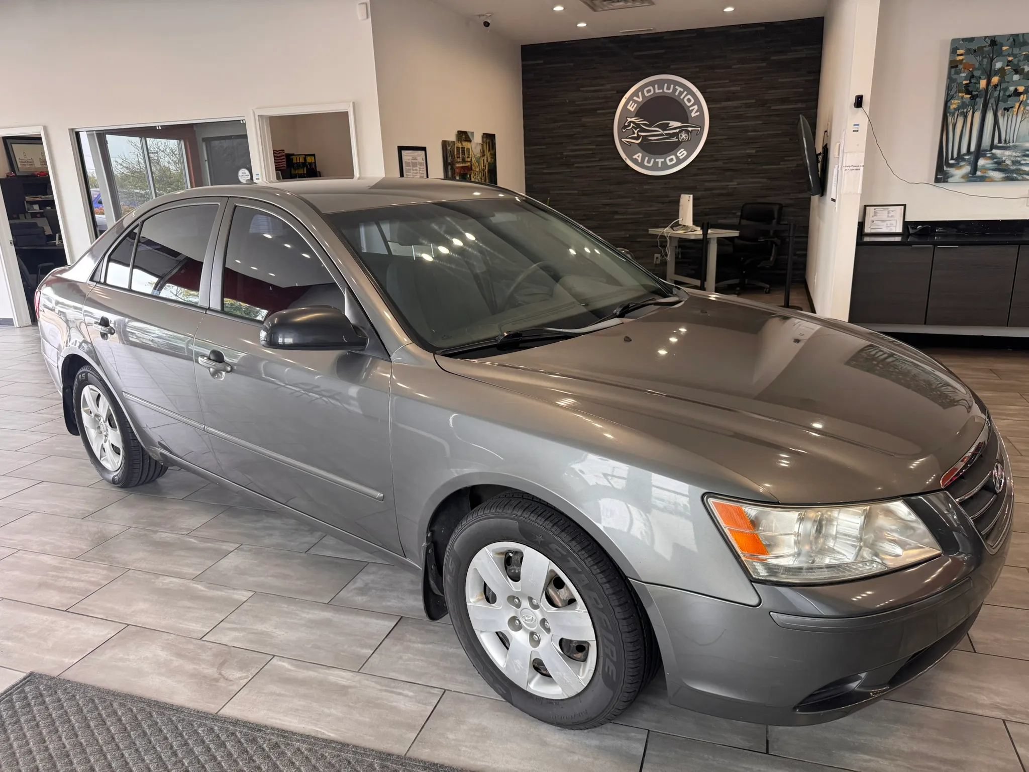 Used 2010 Hyundai Sonata GLS FWD image 5