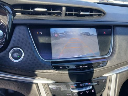 Used 2017 Cadillac XT5 Luxury w/ Driver Awareness Package FWD image 33