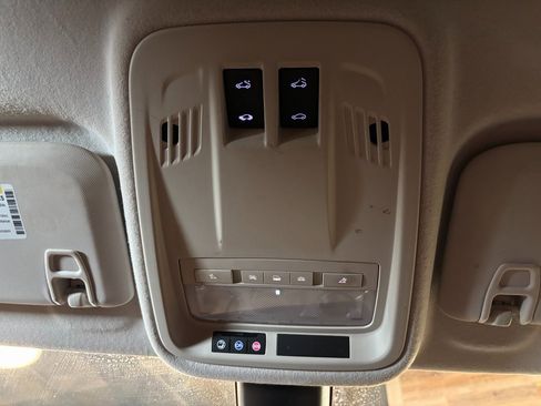 Used 2017 Chevrolet Cruze Premier image 17