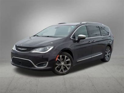 Used 2017 Chrysler Pacifica Limited