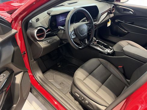 New 2026 Chevrolet Trax RS w/ Sunroof Package FWD image 13