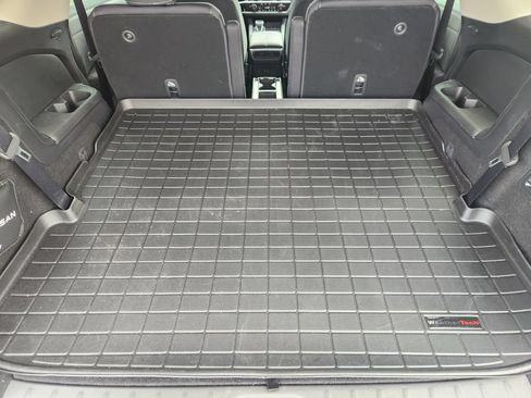 Used 2025 Nissan Pathfinder SV w/ SV Premium Package FWD image 25