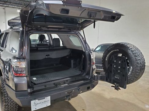 Used 2021 Toyota 4Runner Venture w/ Moonroof Package AWD/4WD image 44