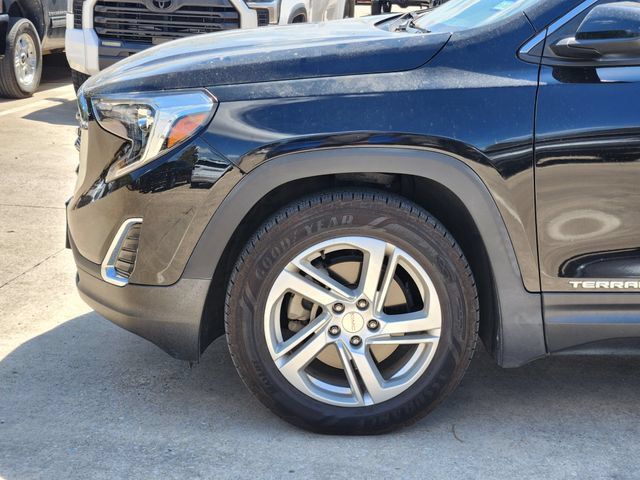 Used 2018 GMC Terrain SLE w/ Driver Convenience Package FWD image 8