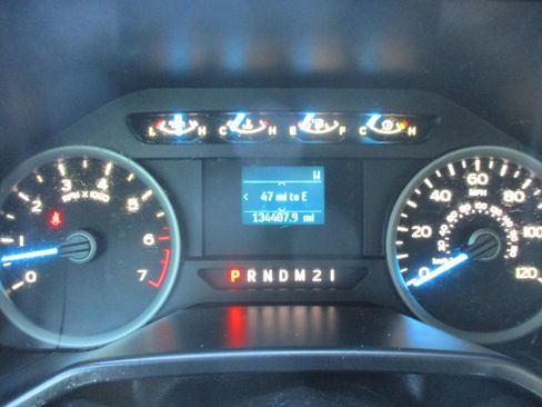 Used 2016 Ford F150 XLT AWD/4WD image 22