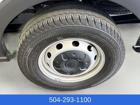 Used 2019 Ford Transit 150 XL RWD image 31