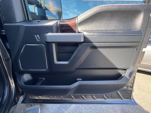 Used 2017 Ford F350 Platinum w/ Platinum Ultimate Package image 27