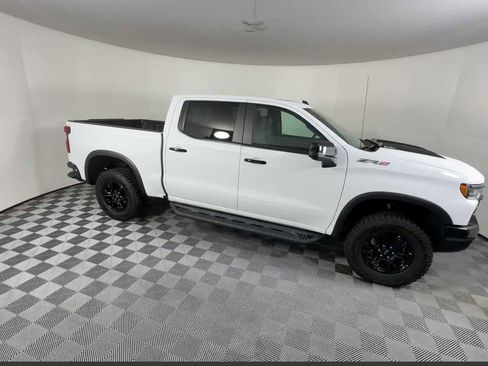 New 2026 Chevrolet Silverado 1500 ZR2 image 18