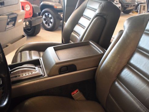 Used 2003 HUMMER H2 w/ Preferred Equipment Group AWD/4WD image 44