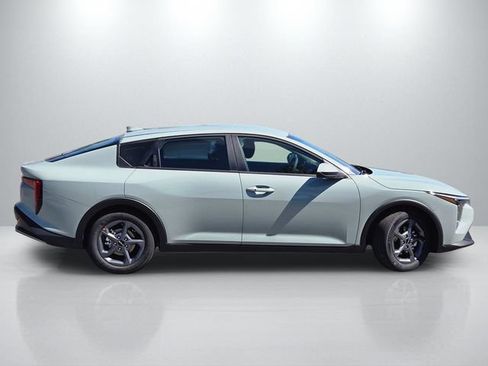 New 2026 Kia K4 FWD image 5