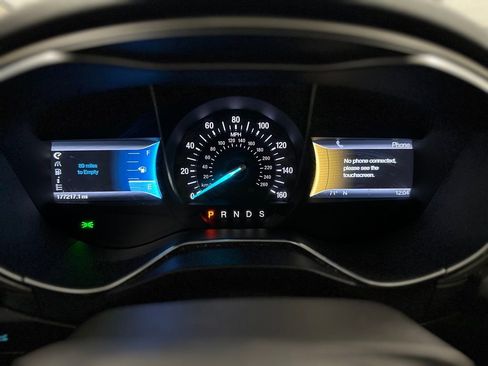 Used 2014 Ford Fusion SE w/ Equipment Group 202A image 5