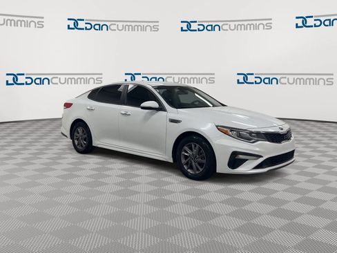 Used 2020 Kia Optima LX FWD image 2