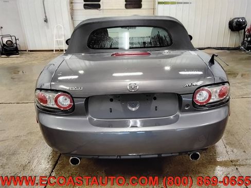 Used 2006 MAZDA MX-5 Miata image 8