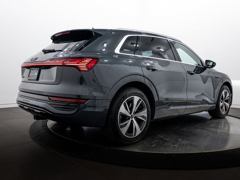 Certified 2024 Audi Q8 e-tron Premium Plus w/ Premium Plus Package AWD/4WD image 4