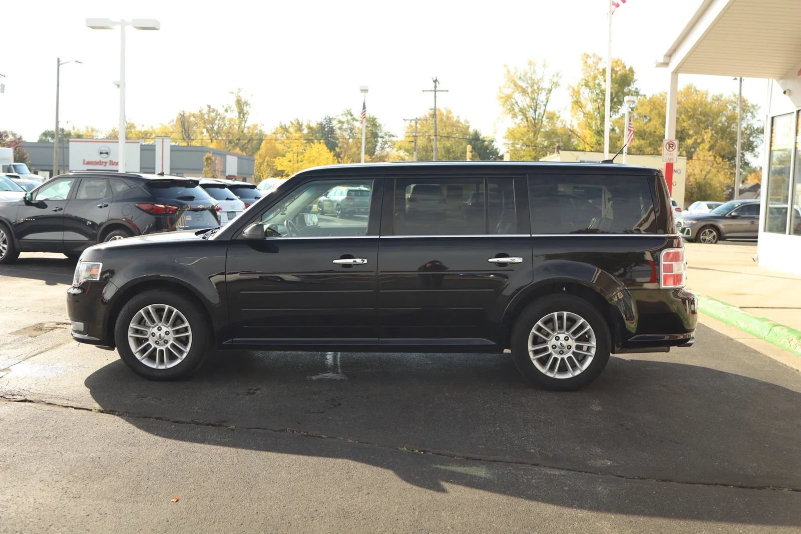 Used 2019 Ford Flex SEL w/ Equipment Group 202A AWD/4WD image 9