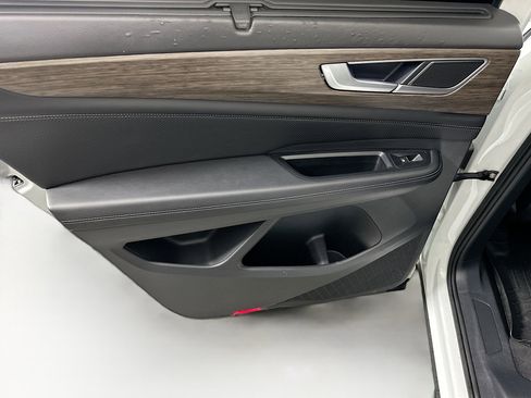 Used 2024 Volkswagen Atlas SEL image 26