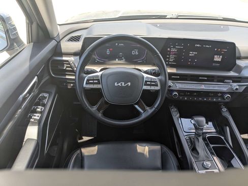 Certified 2025 Kia Telluride S FWD image 21
