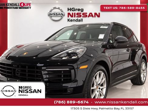 Used 2019 Porsche Cayenne w/ Premium Plus Package AWD/4WD image 1