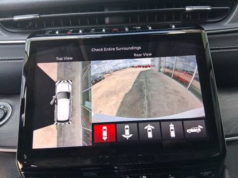 Used 2023 Jeep Grand Cherokee Limited w/ Luxury Tech Group II AWD/4WD image 16