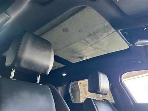 Certified 2024 Land Rover Range Rover Velar Dynamic SE image 16