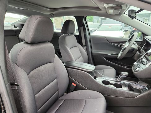 Used 2022 Chevrolet Malibu LT FWD image 16