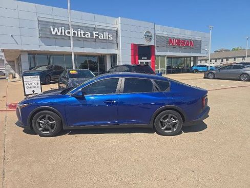 Used 2025 Kia K4 LXS image 2